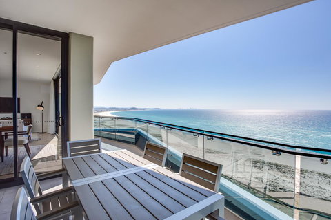 Iconic Kirra Beach Resort - Go Out 21