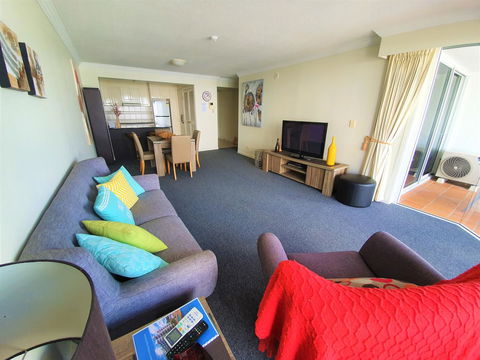 Broadbeach Holiday Apartments - Pubs and Clubs 30