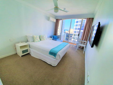 Broadbeach Holiday Apartments - Pubs and Clubs 19
