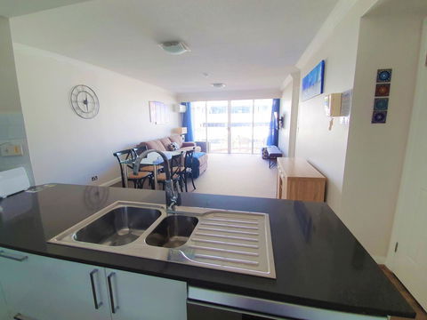 Broadbeach Holiday Apartments - Pubs and Clubs 11