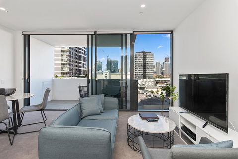 Ivy And Eve Apartments By CLLIX - Go Out 35
