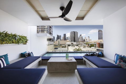 Ivy And Eve Apartments By CLLIX - Go Out 5