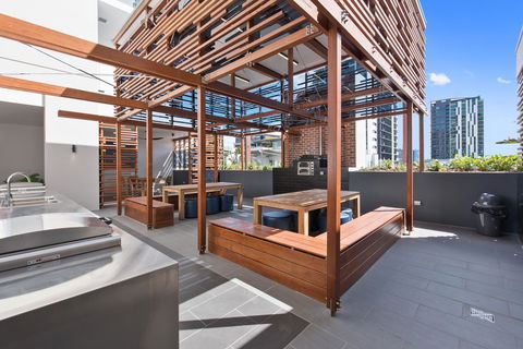 Ivy And Eve Apartments By CLLIX - Go Out 8
