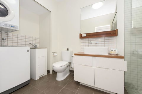 1 Bright Point Apartment 4501 - Pubs and Clubs 4