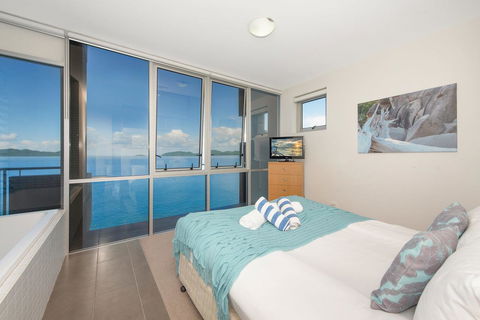 1 Bright Point Apartment 4501 - Pubs and Clubs 3