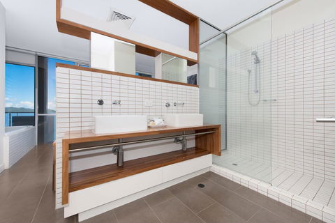 1 Bright Point Apartment 4501 - Pubs and Clubs 7
