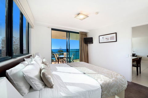 Peninsular Beachfront Resort - Go Out 23
