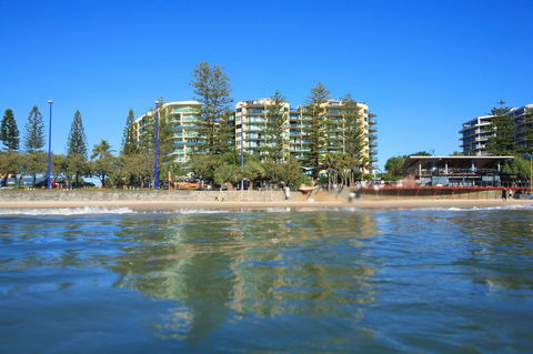 Peninsular Beachfront Resort - Go Out 40