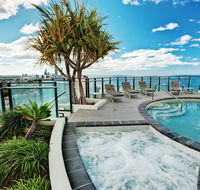The Wave Resort - Pubs and Clubs