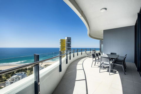 The Wave Resort - Pubs and Clubs 1