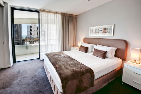 The Wave Resort - Pubs and Clubs 30