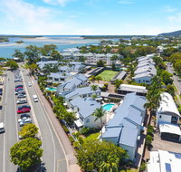 Noosa Place Resort - Go Out