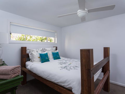 Rumrunner Resort - Go Out 30