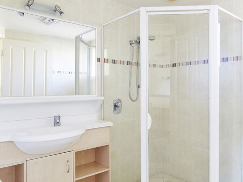 NRMA Treasure Island Holiday Resort - Pubs and Clubs 10