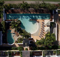 Seachange Coolum Beach - Pubs and Clubs