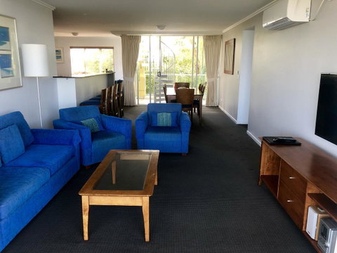 Seachange Coolum Beach - Pubs and Clubs 9