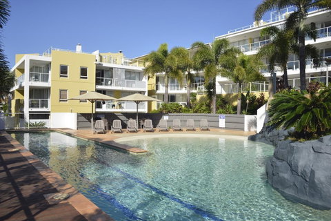Seachange Coolum Beach - Pubs and Clubs 4
