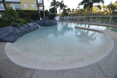 Seachange Coolum Beach - Pubs and Clubs 3