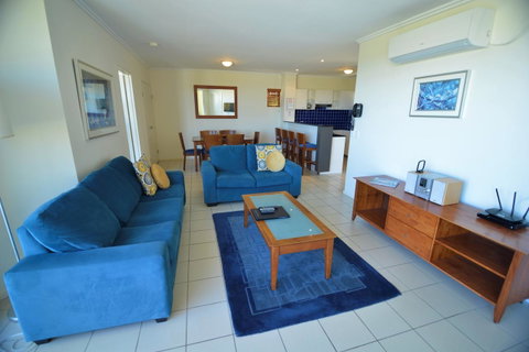 Seachange Coolum Beach - Pubs and Clubs 13