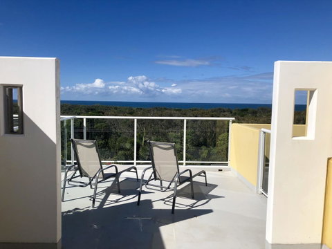 Seachange Coolum Beach - Pubs and Clubs 8