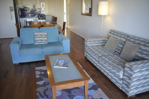 Seachange Coolum Beach - Pubs and Clubs 39