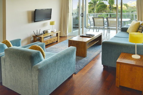 Seachange Coolum Beach - Pubs and Clubs 36