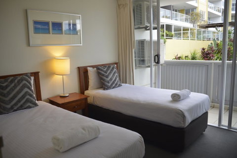 Seachange Coolum Beach - Pubs and Clubs 22