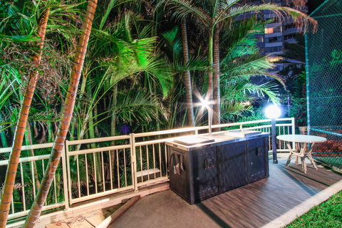 Seacrest Beachfront Apartments Surfers Paradise - Go Out 31