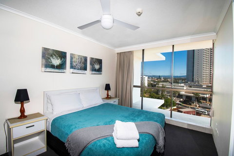 Seacrest Beachfront Apartments Surfers Paradise - Go Out 27
