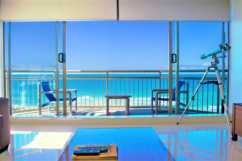 Seacrest Beachfront Apartments Surfers Paradise - Go Out 0