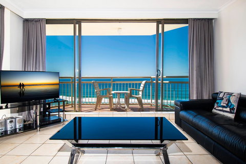 Seacrest Beachfront Apartments Surfers Paradise - Go Out 13