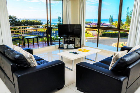Seacrest Beachfront Apartments Surfers Paradise - Go Out 35