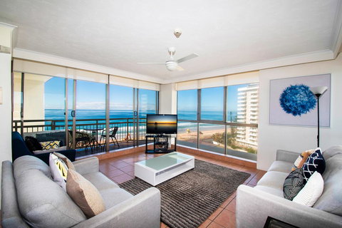 Seacrest Beachfront Apartments Surfers Paradise - Go Out 2