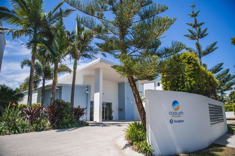 Coolum At The Beach - Pubs and Clubs 10