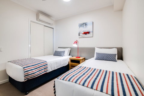 Coolum At The Beach - Pubs and Clubs 43