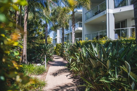 Coolum At The Beach - Pubs and Clubs 4