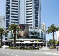 Aria Apartments - Pubs and Clubs