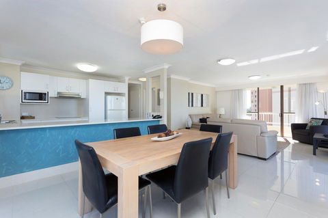 Capricornia Apartments - Pubs and Clubs 4