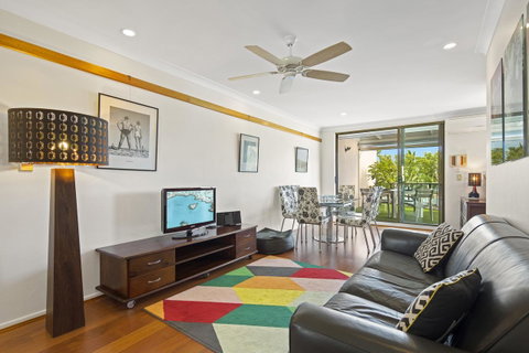 Montipora Unit 3 - In The Heart Of Airlie, Wi-fi And Netflix - Go Out 3