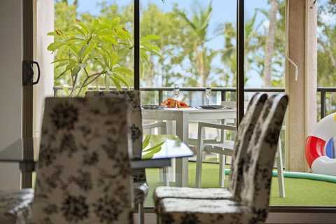 Montipora Unit 3 - In The Heart Of Airlie, Wi-fi And Netflix - Go Out 2