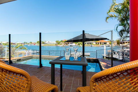 Hepburn Holiday Haven - Go Out 0