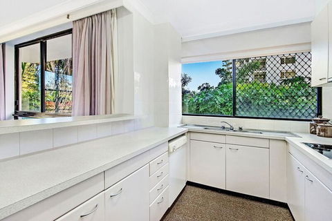 ULTIQA Beach Haven On Broadbeach - Pubs and Clubs 36