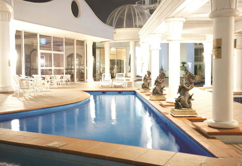 The Phoenician Resort - Pubs and Clubs 1