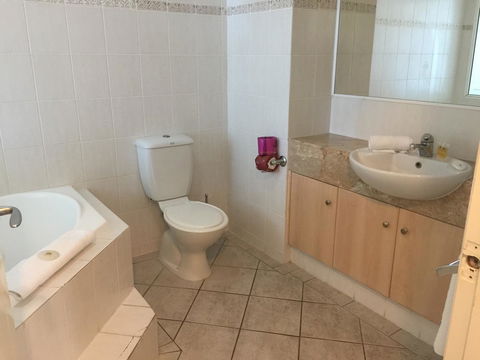 Regency On The Beach - Pubs and Clubs 16