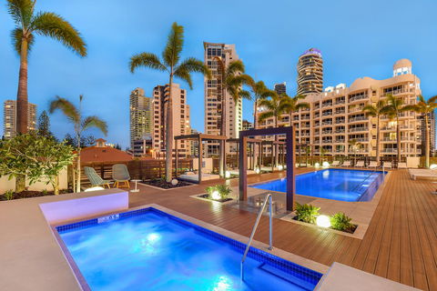 Qube Broadbeach Ocean View Apartments - Go Out 30