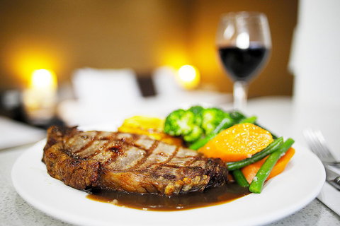 Room Motels Kingaroy - Pubs and Clubs 35