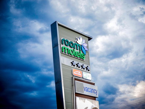 Room Motels Kingaroy - Pubs and Clubs 27