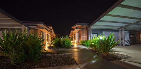 Room Motels Kingaroy - Pubs and Clubs 13