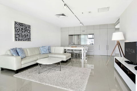 ULTIQA Air On Broadbeach - Pubs and Clubs 34