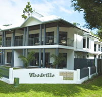 Woodville Beach Townhouse 5 - Pubs and Clubs